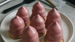 Jahodoví indiánci s ruby čokoládou: domácí dezert, který vypadá jako z cukrárny