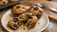 Banánové muffiny s čokoládou: vláčné, rychlé a ideální na zralé banány