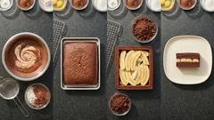 Krtkův dort na plechu: vláčný kakaový korpus, banány a nadýchaný krém